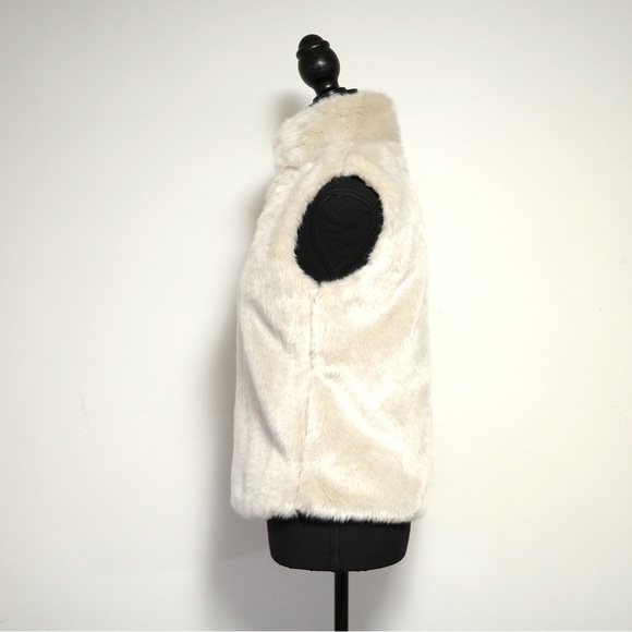 Dynamite Faux Fur Open Front Vest Warm Beige Size XS - Picture 2 of 5